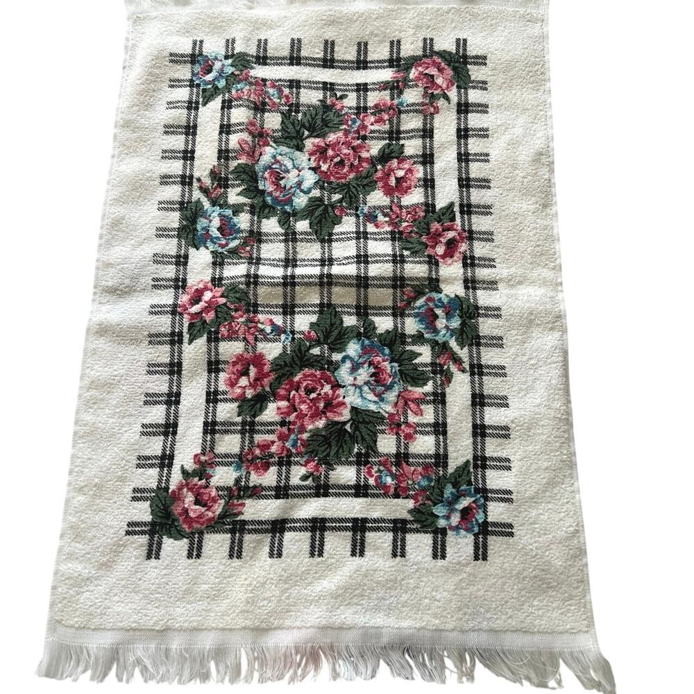 Vintage Leshner Mills Floral Plaid Cotton Hand Towel USA Cottagecore Shabby Chic